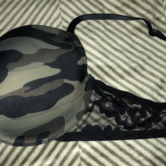 LA SENZA Lightly Lined Remix Bra - Picture 3 of 5